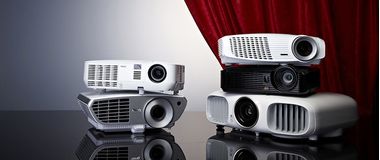 So wählen Sie einen Beamer aus